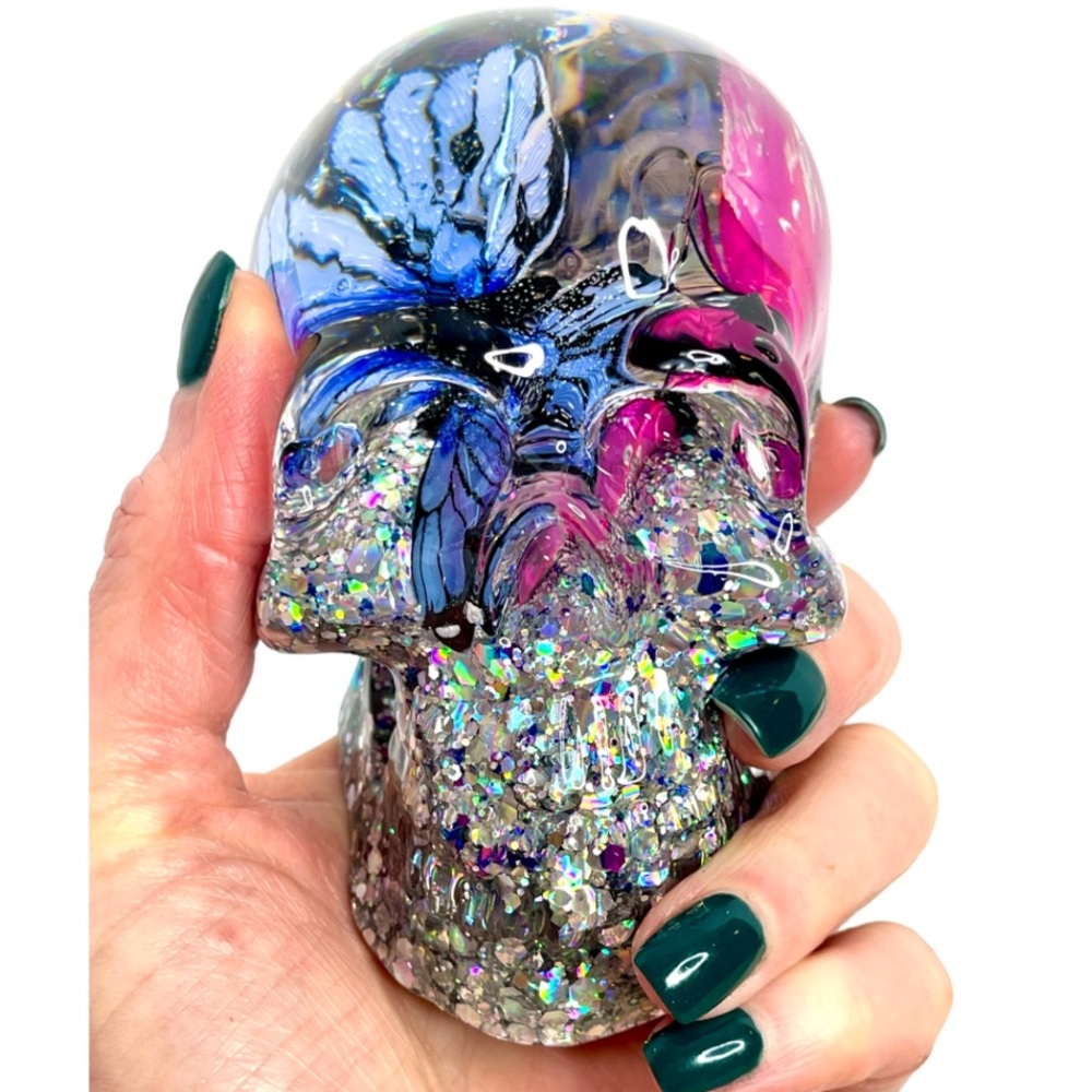 NEW RESIN SKULL WITH BUTTERFLIES